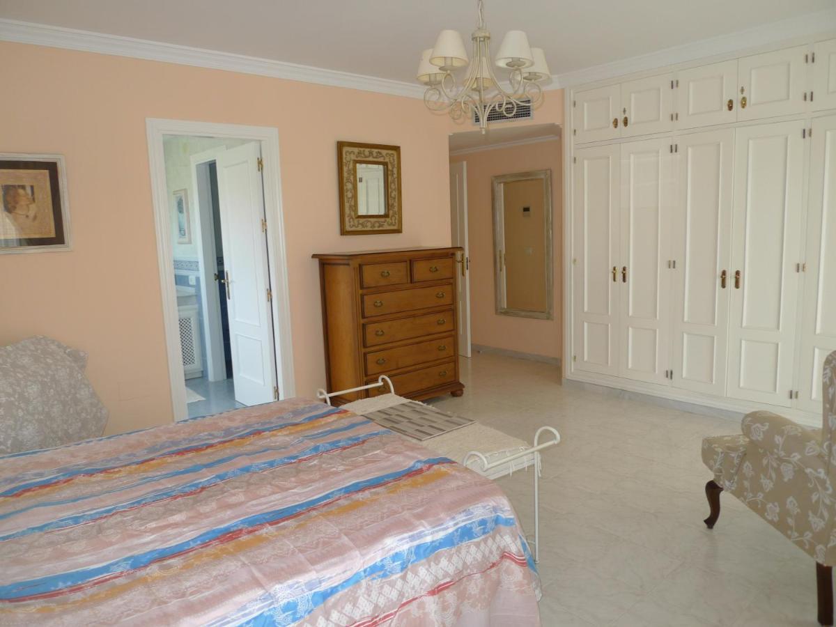 Torrox Costa Beachfront Apartment Exteriör bild