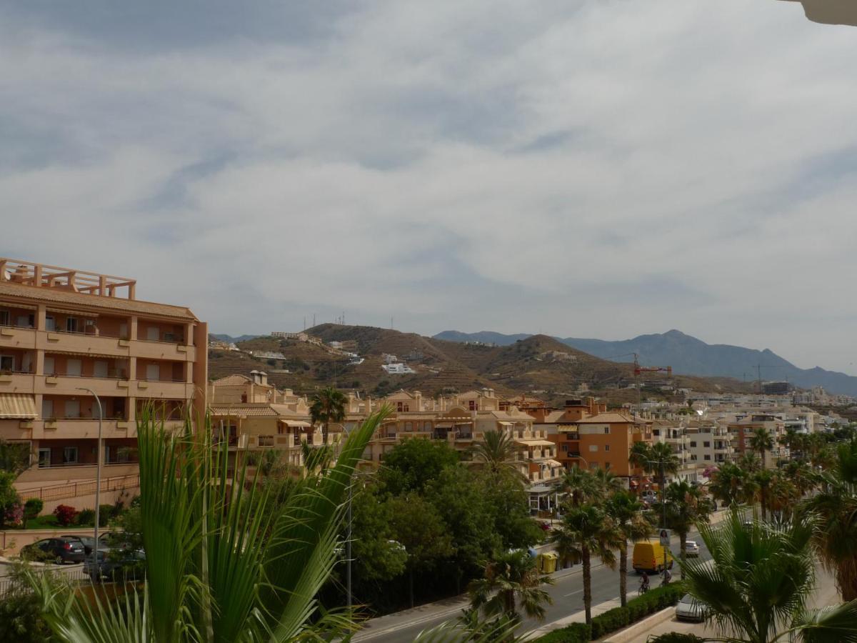 Torrox Costa Beachfront Apartment Exteriör bild