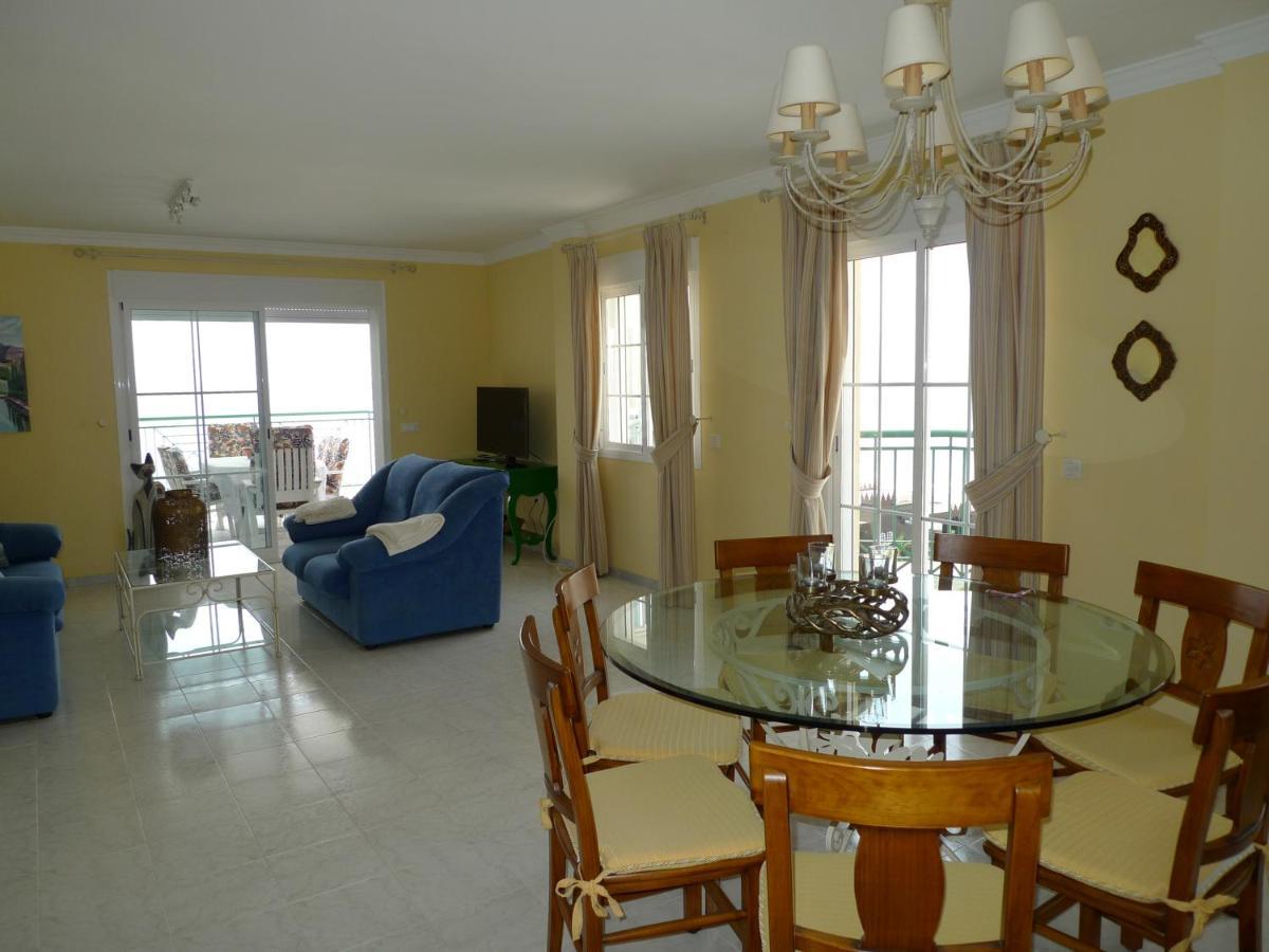Torrox Costa Beachfront Apartment Exteriör bild
