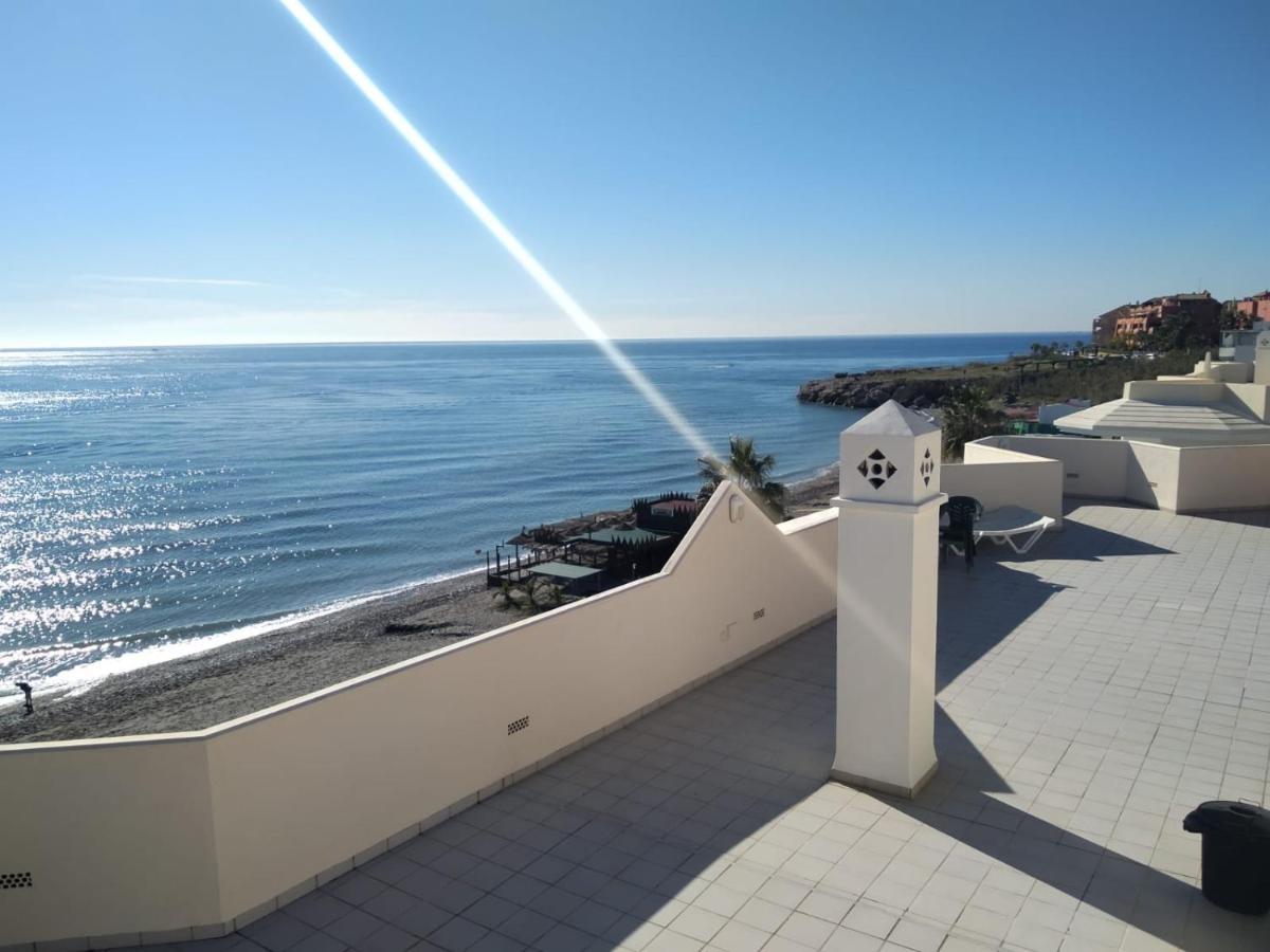 Torrox Costa Beachfront Apartment Exteriör bild