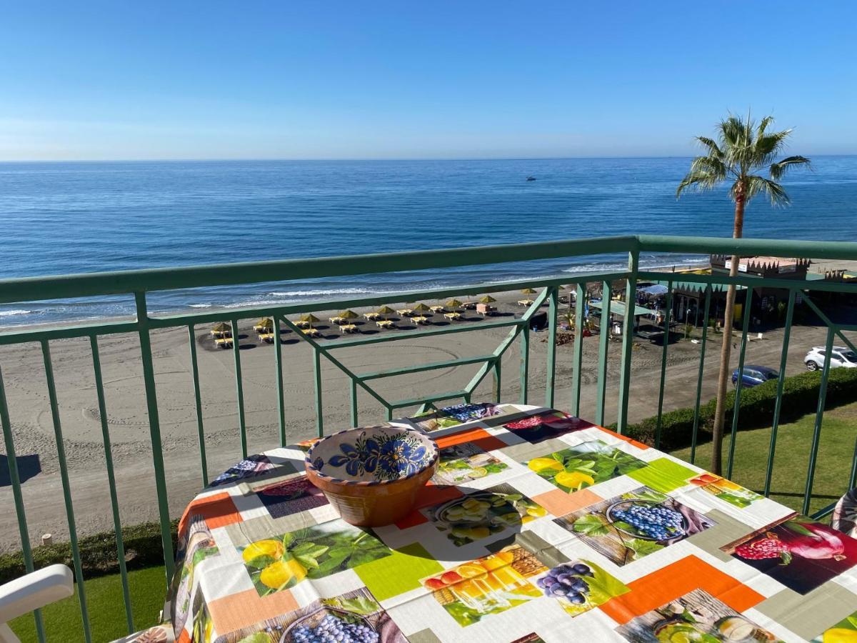 Torrox Costa Beachfront Apartment Exteriör bild