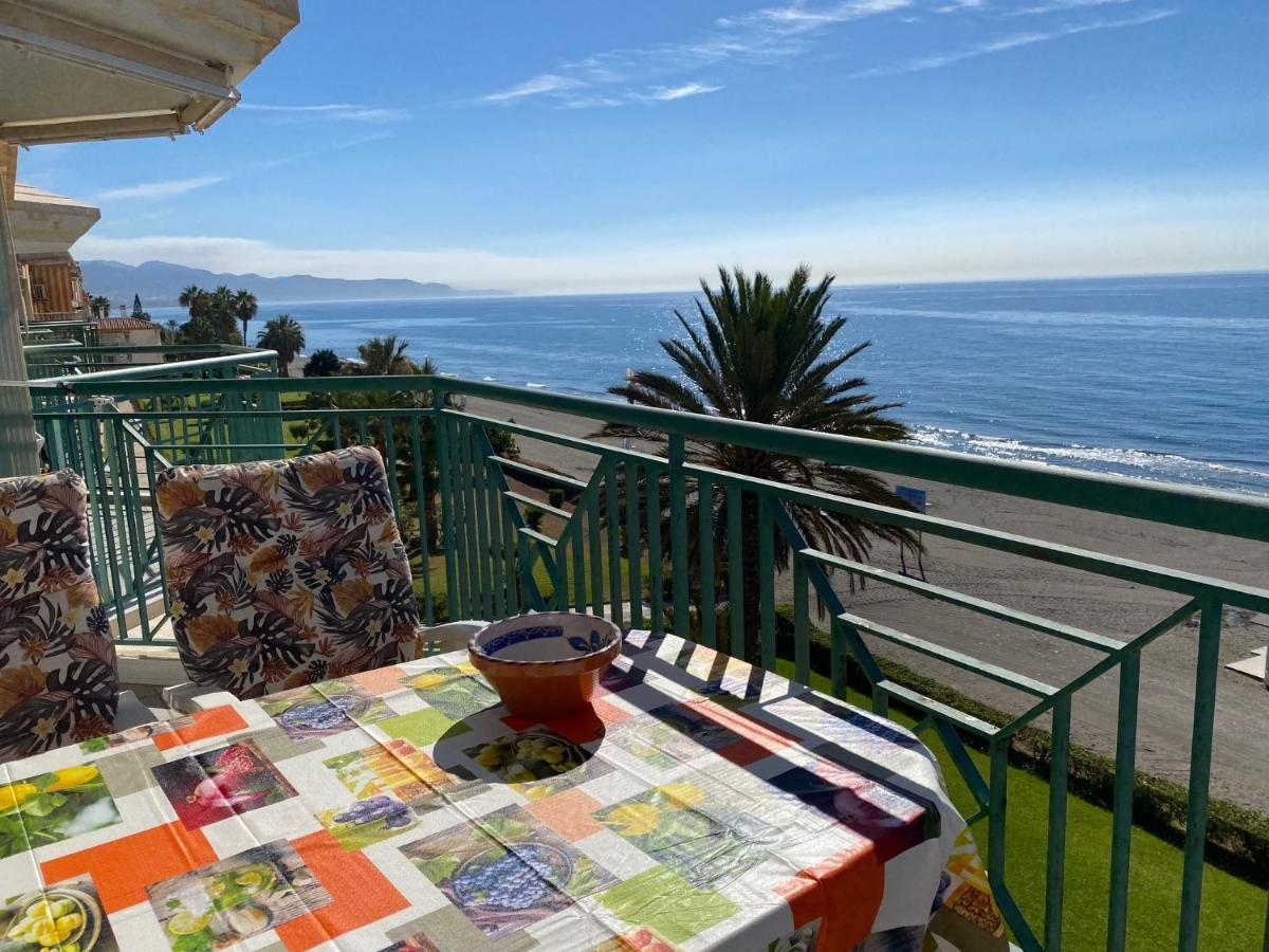 Torrox Costa Beachfront Apartment Exteriör bild