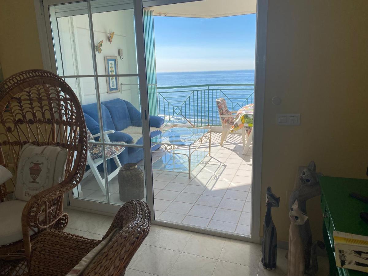 Torrox Costa Beachfront Apartment Exteriör bild